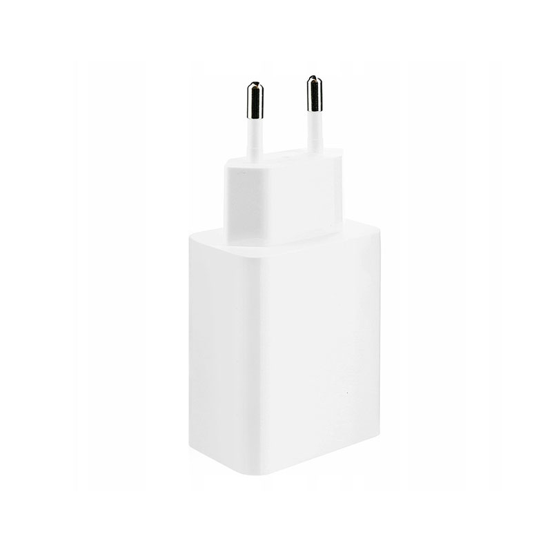 پورت خروجی آداپتور 18 وات شیائومی QC 3.0 پورت خروجی آداپتور 18 وات شیائومی QC 3.0